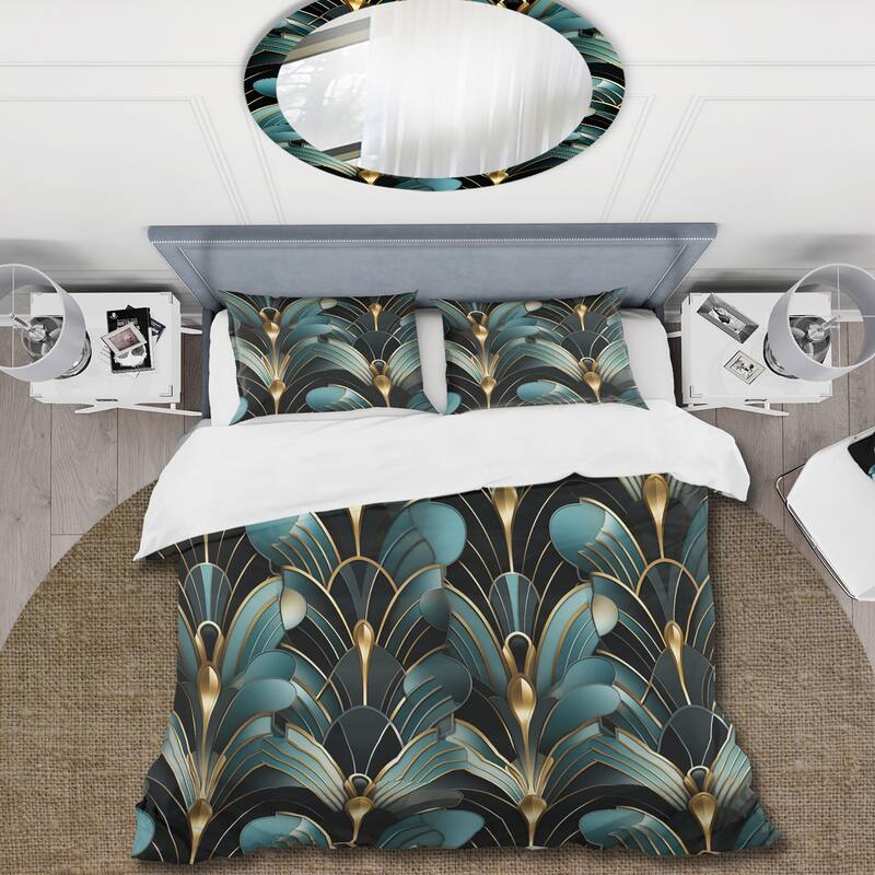 Designart "Damask Emerald And Gold Art Deco Pattern" Gold Damask